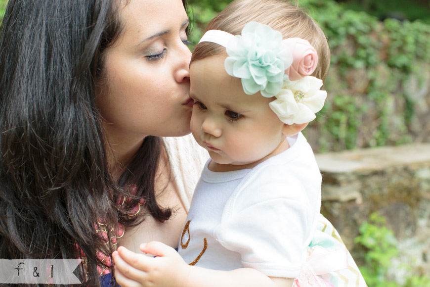 feather + light photography | Greenville, DE family photographer | lifestyle photography | valley garden park, DE | cake smash | first birthday