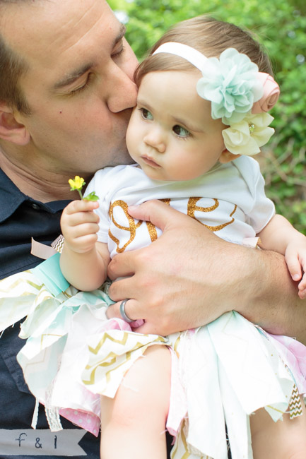 feather + light photography | Greenville, DE family photographer | lifestyle photography | valley garden park, DE | cake smash | first birthday