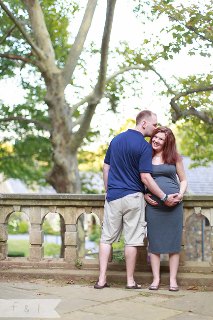 feather + light photography | maternity lifestyle photographer | main line ,pa maternity photographer | ridley creek state park