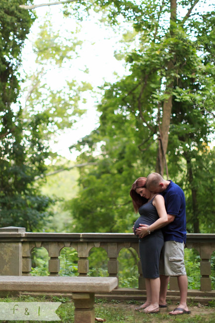 feather + light photography | maternity lifestyle photographer | main line ,pa maternity photographer | ridley creek state park