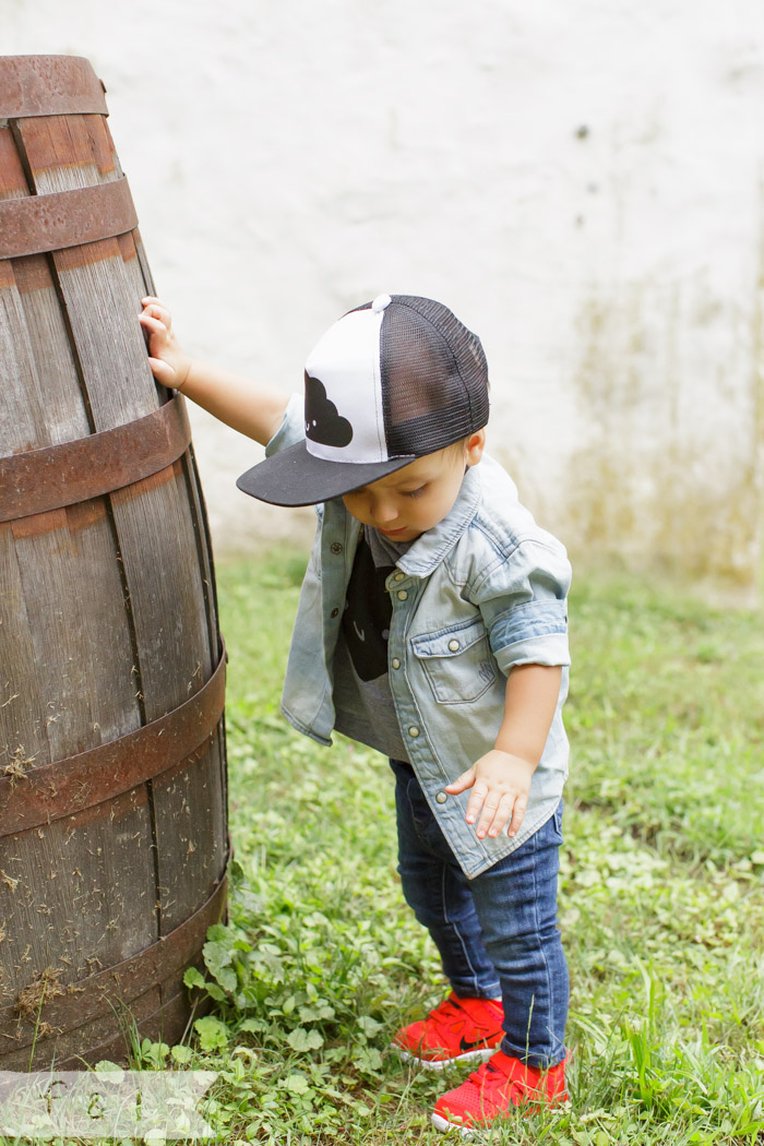 feather + light photography | philadlephia child fashion blogger | whistle + flute | hipster baby boy | skinny jeans