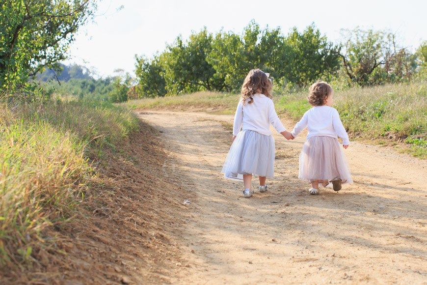 feather + light photography | kennett sqaure, pa family photographer |orchard + kids| sister love