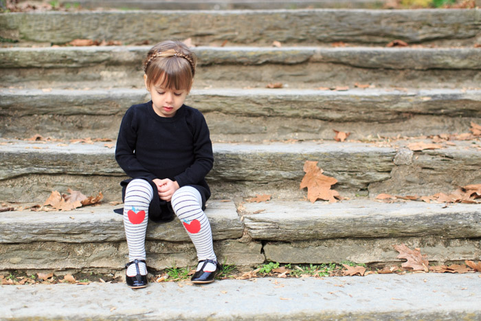 feather + light photography | philadelphia pa kids fashion blogger | gap | baby style | dancing girl | kids fashion