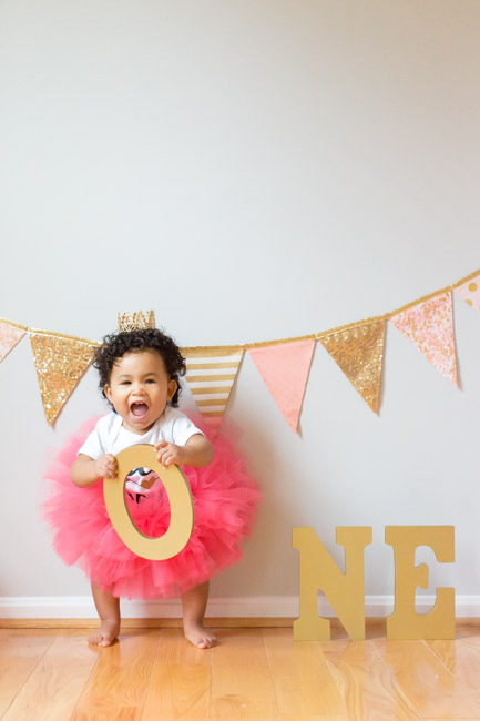 feather + light photography | philadelphia child photographer | cake smash | pink + gold | tutu | first birthday