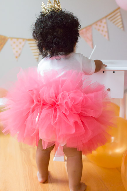 feather + light photography | philadelphia child photographer | cake smash | pink + gold | tutu | first birthday