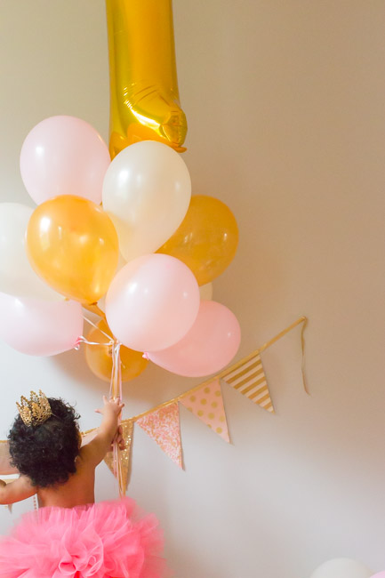 feather + light photography | philadelphia child photographer | cake smash | pink + gold | tutu | first birthday