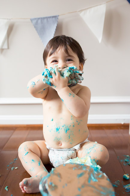feather + light photography | cake smash | blue cake | baby boy | first birthday