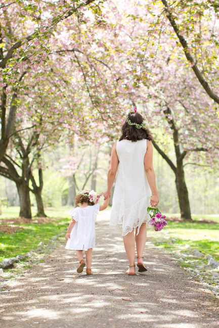 feather + light photography | maternity session with baby girl | pink | floral crowns | spring 