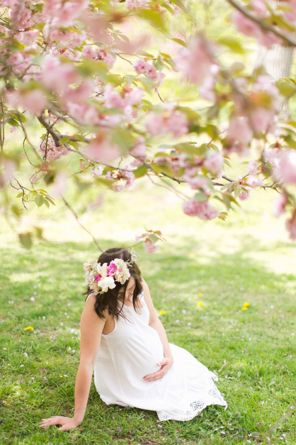 feather + light photography | maternity session with baby girl | pink | floral crowns | spring 
