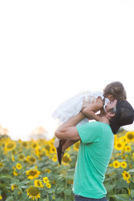 feather + light photography | philadelphia lifestyle blogger | sunflower fields | kennet square