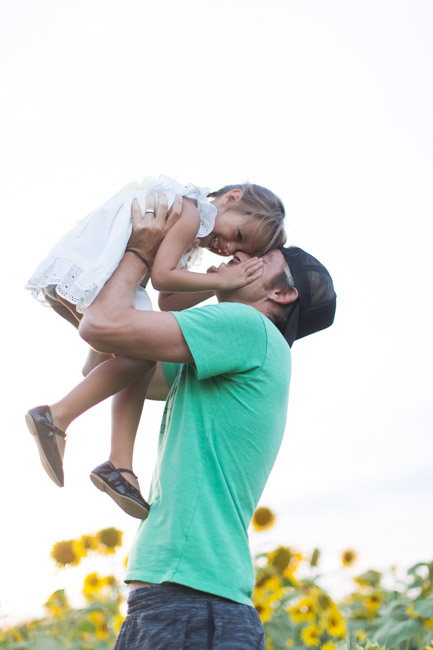 feather + light photography | philadelphia lifestyle blogger | sunflower fields | kennet square