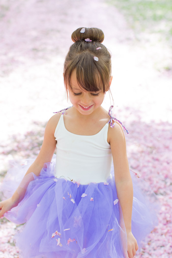 feather + light photography | child fashion blogger | wrare doll | tutu | rainboot style | pretty in pink 