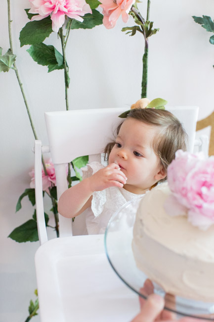 feather + light photography | child first birthday | flowers | first birthday