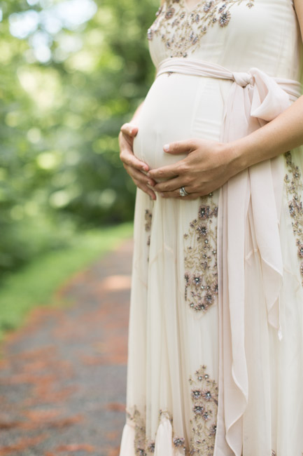 feather + light photography | maternity photographer | Hunting Hill Mansion | lifestyle maternity | romance