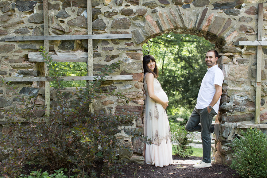 feather + light photography | maternity photographer | Hunting Hill Mansion | lifestyle maternity | romance