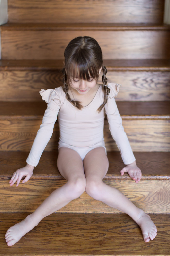 feather + light photography | child fashion blogger | leotard boutique | tiny dancer