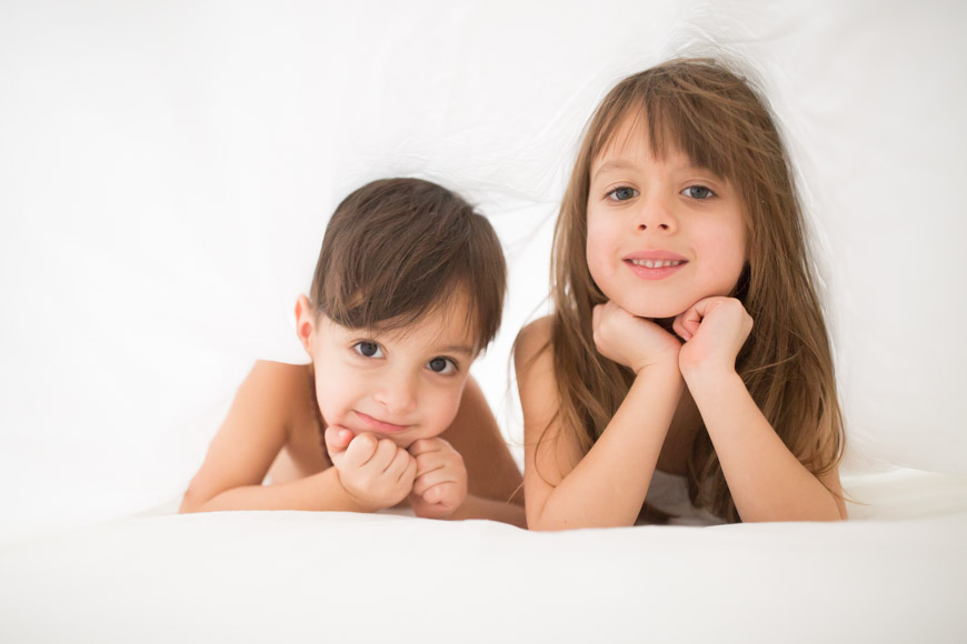 feather + light photography | undercover photoshoot | let the kids | let them be little | sibling fun | natural light | photo fun