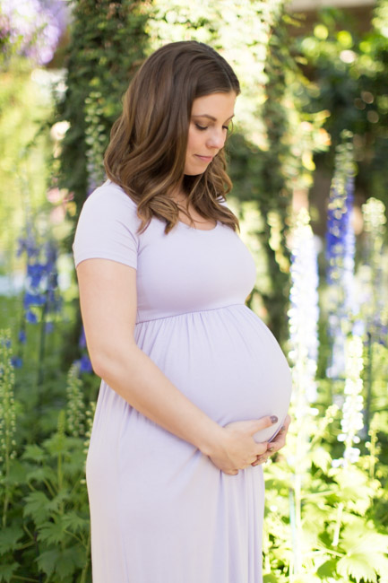 feather + light photography | maternity session | natural light photography | lifestyle photographer