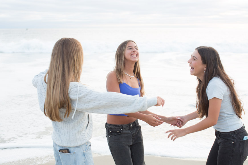 besties photoshoot, Dana Point photographer, best friends photoshoot, beach photos in orange count, Orange County photographer